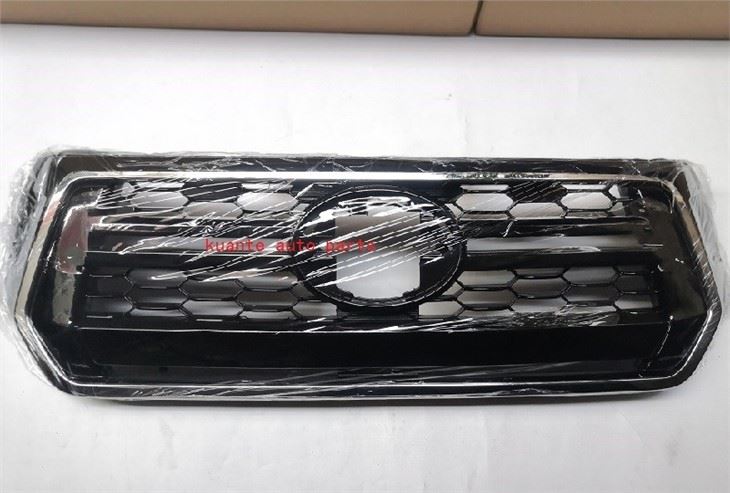 Car Front Grille For Toyota Hilux Revo Rocco 2018 53100-YP030 53111-YP090
